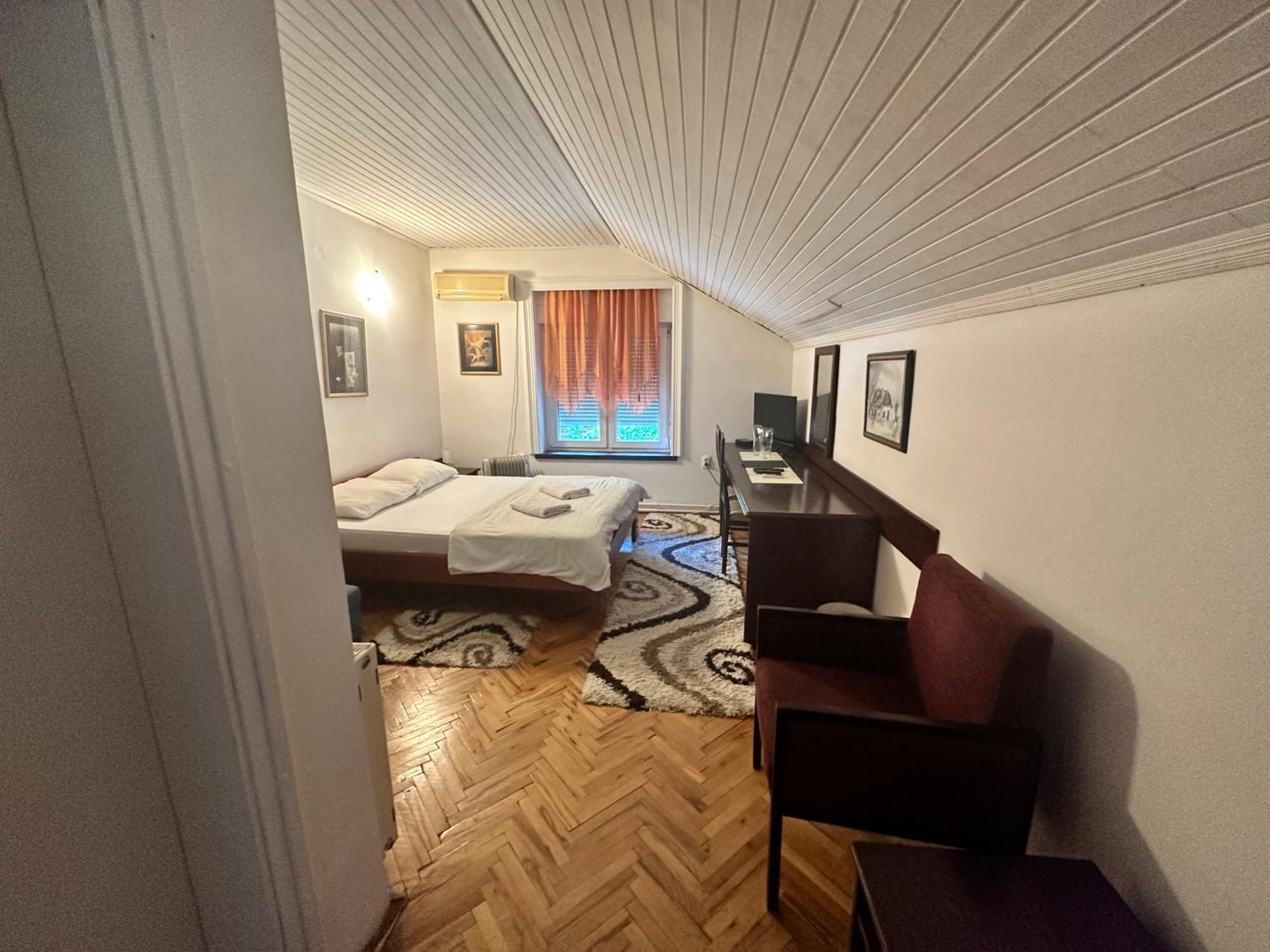 Vila Regina Palić エクステリア 写真